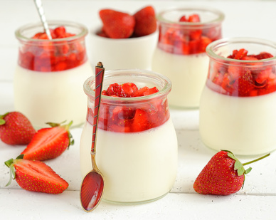 <h3>Przygotowując jogurt w domu ze specjalnych kultur bakterii mamy szansę uniknąć konserwantów, cukru i zbędnych dodatków.</h3>